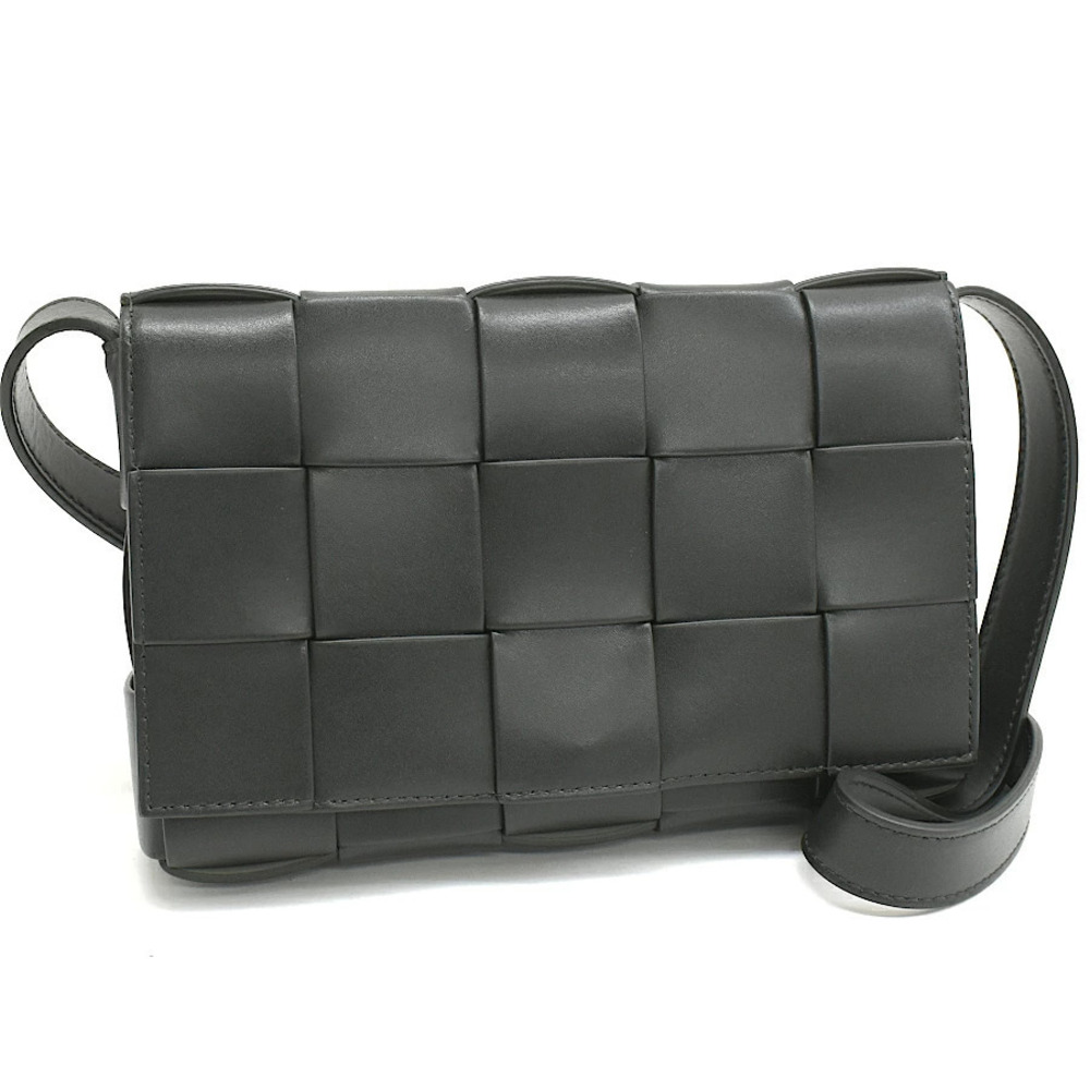 Bottega Veneta Cassette Shoulder Bag Maxi Intrecciato Leather Black